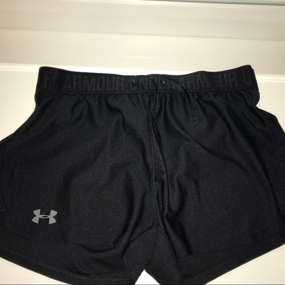 Under Armour Workout Shorts - Picture 1 of 3